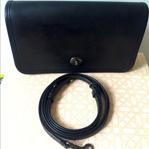 ✅SOLD✅ Coach Crossbody